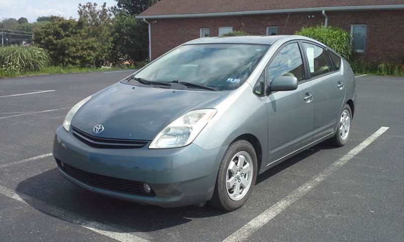 2005 Toyota Prius for sale at Subys For Less Used Cars LLC in Lewisburg WV
