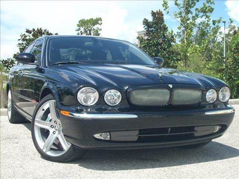 2004 Jaguar XJR for sale at PORT TAMPA AUTO GROUP LLC in Riverview FL