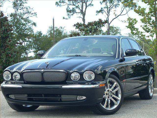 2004 Jaguar XJR for sale at PORT TAMPA AUTO GROUP LLC in Riverview FL