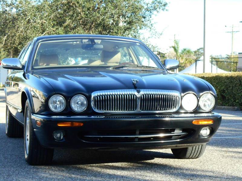 2002 Jaguar XJ for sale at PORT TAMPA AUTO GROUP LLC in Riverview FL