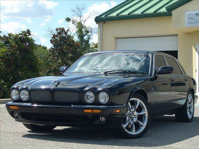 2001 Jaguar XJR for sale at PORT TAMPA AUTO GROUP LLC in Riverview FL