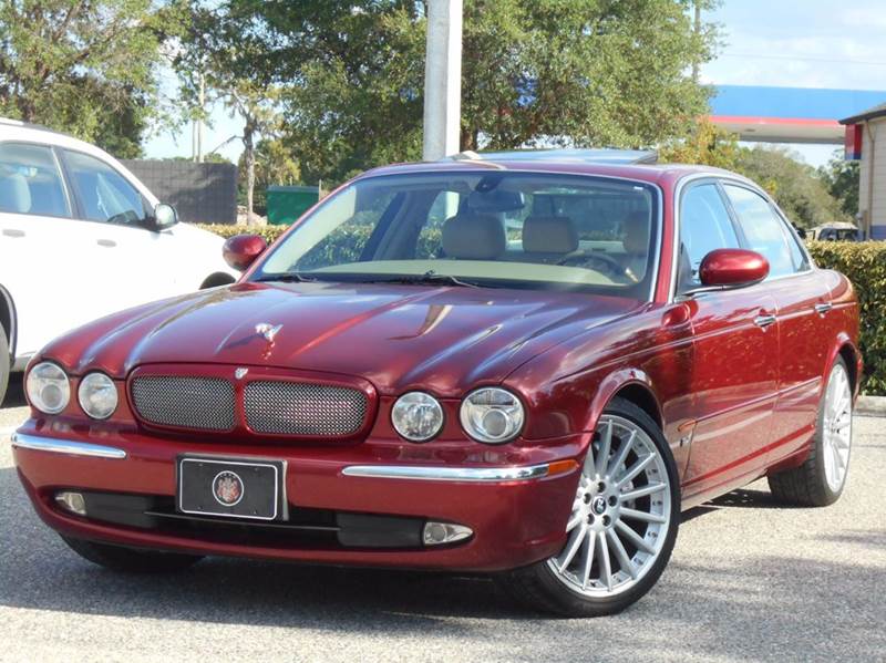 2004 Jaguar XJR for sale at PORT TAMPA AUTO GROUP LLC in Riverview FL