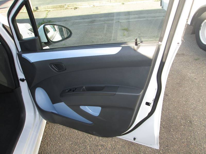 2016 Chevrolet Spark EV 1LT (image 11)
