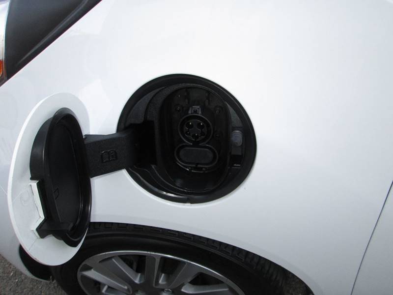 2016 Chevrolet Spark EV 1LT (image 13)