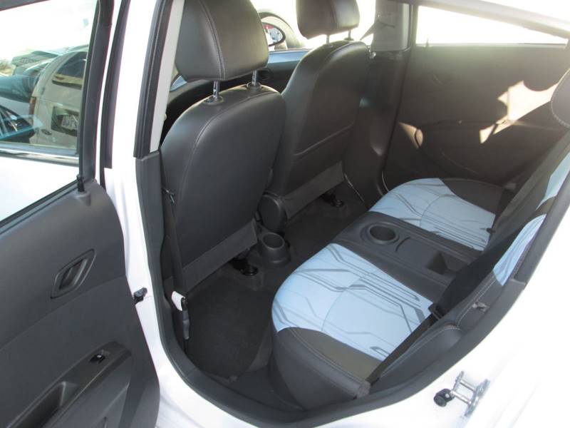 2016 Chevrolet Spark EV 1LT (image 14)