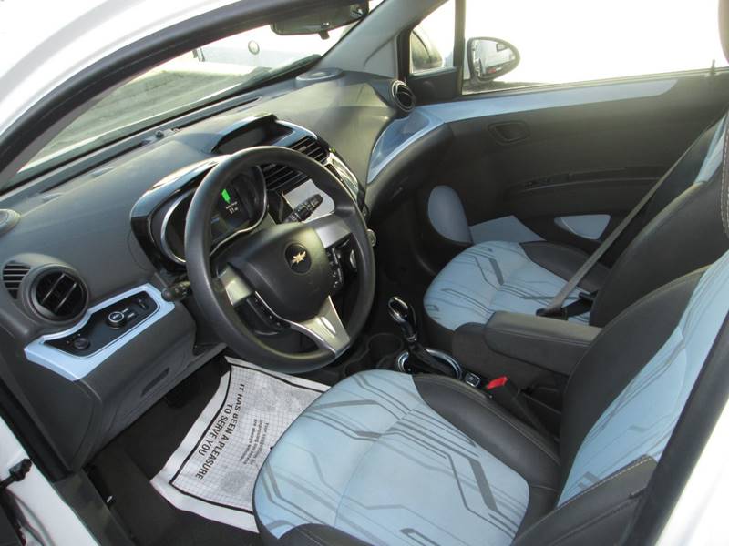 2016 Chevrolet Spark EV 1LT (image 8)