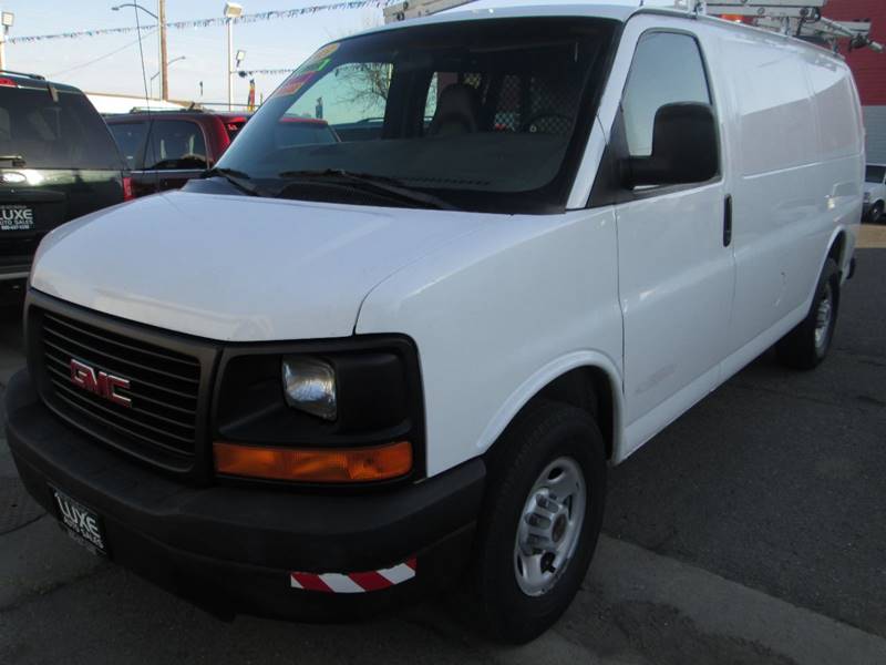 2003 GMC Savana Cargo 3500 (image 3)