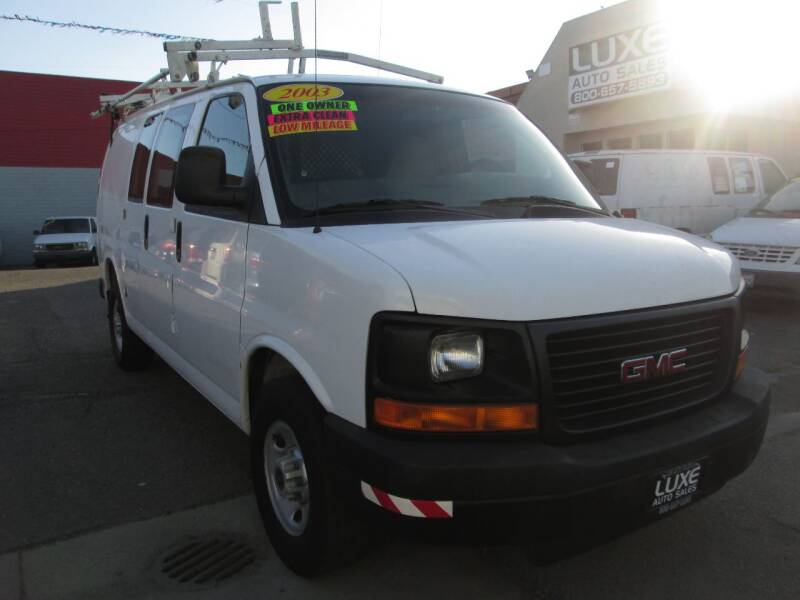 2003 GMC Savana Cargo 3500 (image 2)