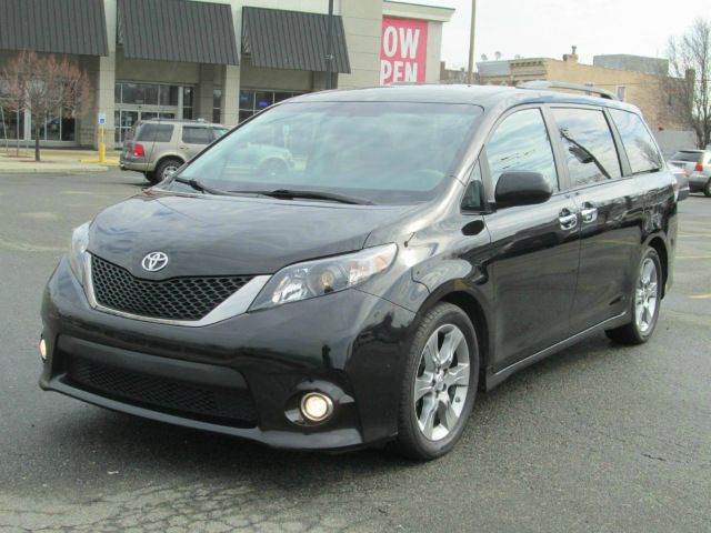 2013 Toyota Sienna for sale at HI CLASS AUTO SALES in Staten Island NY