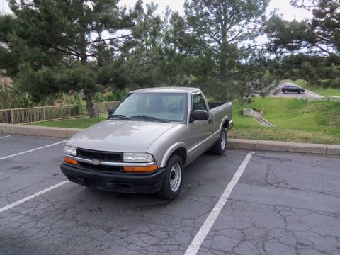 2001 Chevrolet S-10 for sale at QUEST MOTORS in Englewood CO