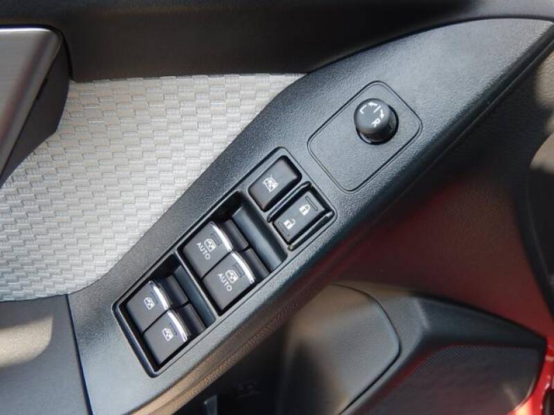 2018 Subaru Forester 2.5i (image 12)