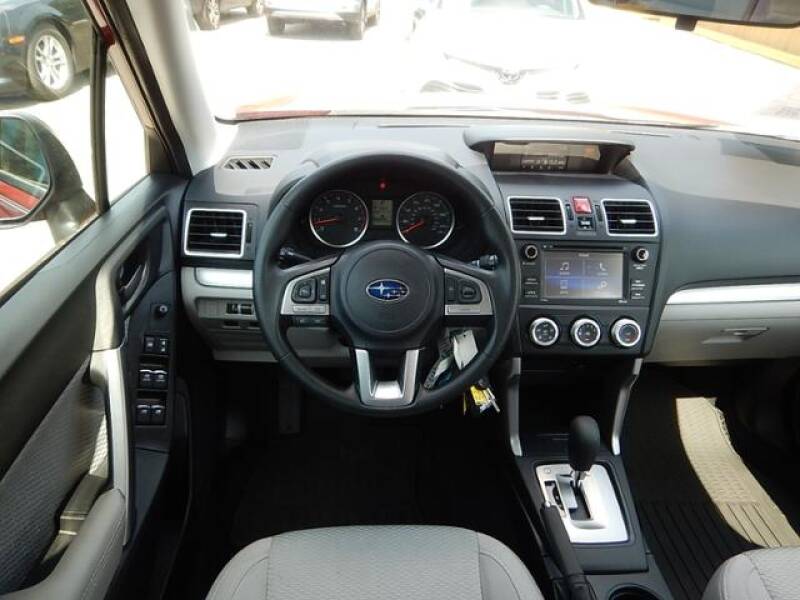 2018 Subaru Forester 2.5i (image 10)