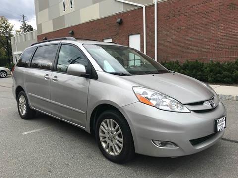 2007 Toyota Sienna for sale at Imports Auto Sales Inc. in Paterson NJ
