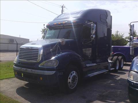 2006 Freightliner Columbia 120