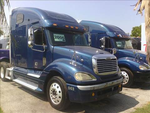 2006 Freightliner Columbia 120