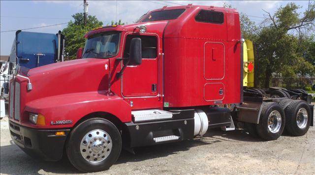 2003 Kenworth T600 for sale at JAG TRUCK SALES in Houston TX