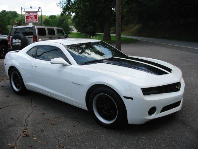 2012 Chevrolet Camaro for sale at Southern Used Cars in Dobson NC