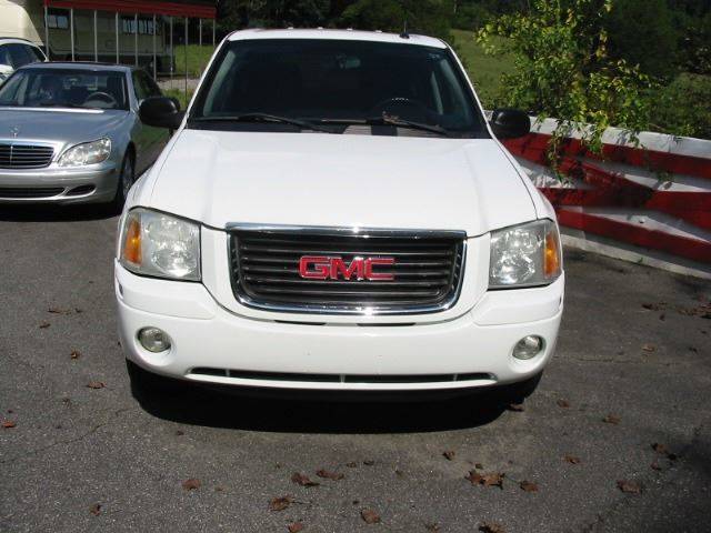 2005 GMC Envoy for sale at Southern Used Cars in Dobson NC