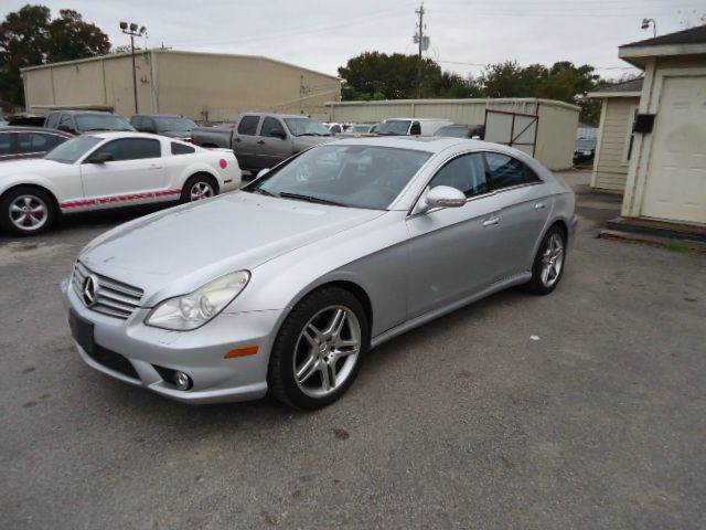 2006 Mercedes-Benz CLS for sale at Campos Trucks & SUVs, Inc. in Houston TX