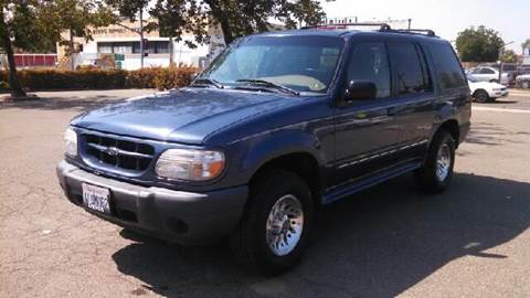 2000 Ford Explorer for sale at Larry's Auto Sales Inc. in Fresno CA