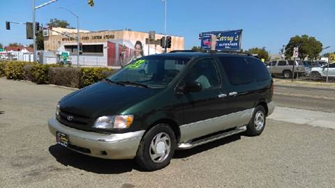 1999 Toyota Sienna for sale at Larry's Auto Sales Inc. in Fresno CA
