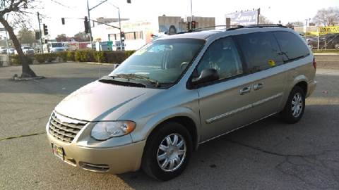 2007 Chrysler Town and Country for sale at Larry's Auto Sales Inc. in Fresno CA