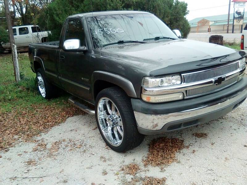 2001 Chevrolet Silverado 2500 for sale at A ASSOCIATED VEHICLE SALES in Weatherford TX