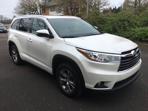 2015 Toyota Highlander for sale at Bridgeport Auto Group in Portland OR