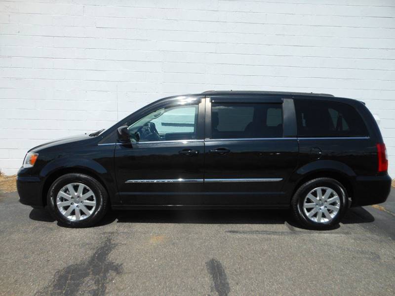 2014 Chrysler Town and Country for sale at Platinum Auto World in Fredericksburg VA
