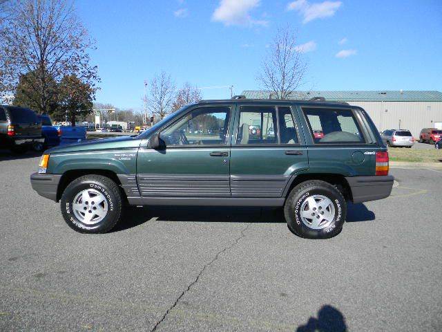 1995 Jeep Grand Cherokee for sale at Platinum Auto World in Fredericksburg VA