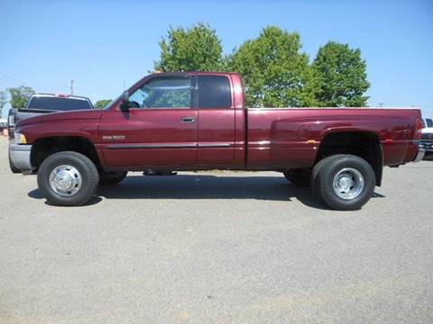 2001 Dodge Ram Pickup 3500 for sale at Platinum Auto World in Fredericksburg VA