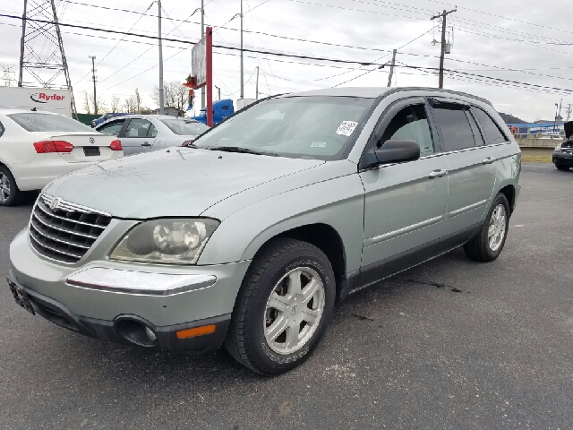 2004 Chrysler Pacifica for sale at Albi Auto Sales LLC in Louisville KY