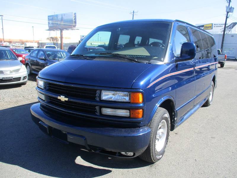 2002 Chevrolet Express Passenger 1500 LT (image 6)
