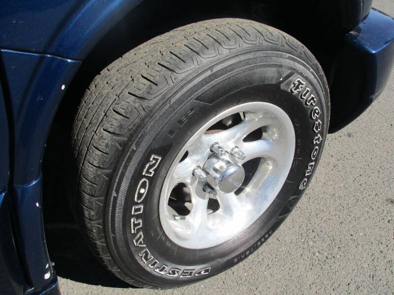 2002 Chevrolet Express Passenger 1500 LT (image 8)