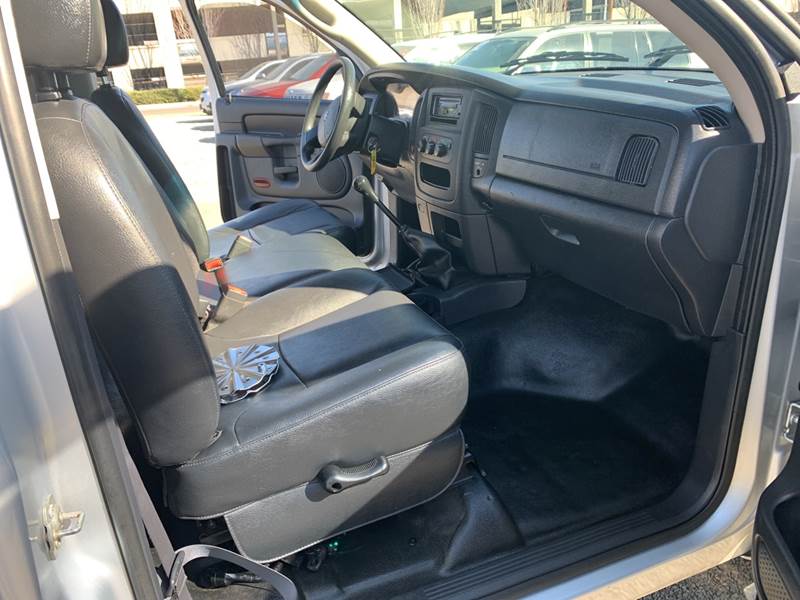 2005 Dodge Ram Pickup 1500 ST (image 12)