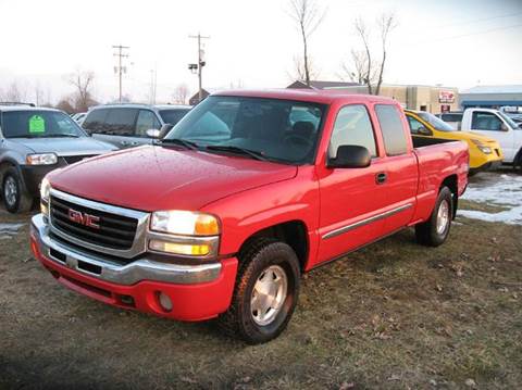 2004 GMC Sierra 1500 for sale at The Car & Truck Store in Union Grove WI