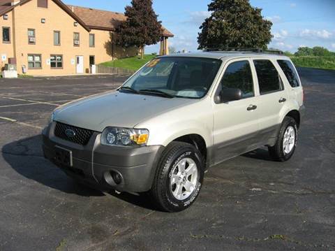 2005 Ford Escape for sale at The Car & Truck Store in Union Grove WI