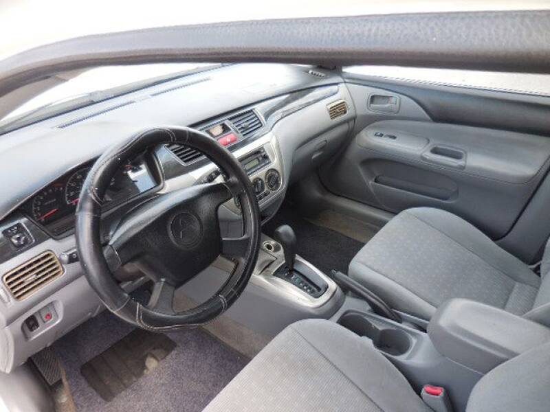 2004 Mitsubishi Lancer ES (image 9)