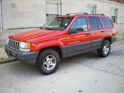 1998 Jeep Grand Cherokee for sale at Bogie's Motors in Saint Louis MO