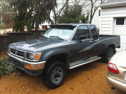 1993 Toyota Tacoma for sale at Bogie's Motors in Saint Louis MO