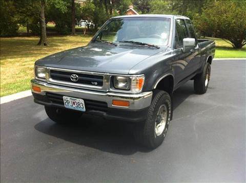 1992 Toyota Pickup for sale at Bogie's Motors in Saint Louis MO