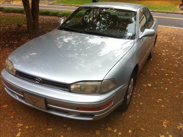 1994 Toyota Camry for sale at Bogie's Motors in Saint Louis MO