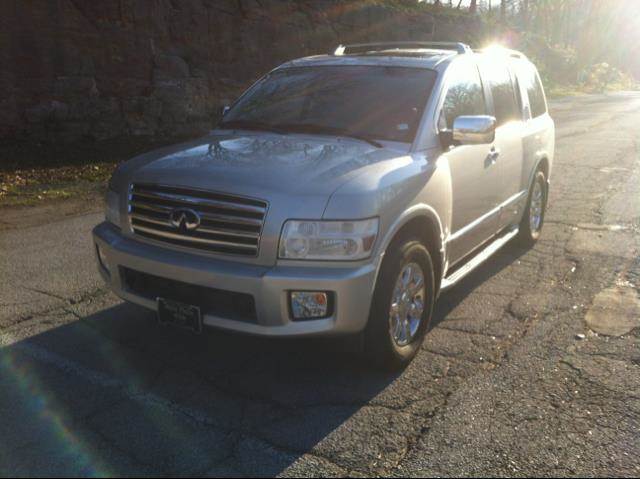 2007 Infiniti QX56 for sale at Bogie's Motors in Saint Louis MO