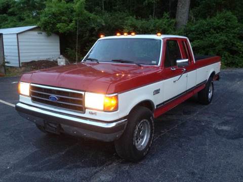 1990 Ford F-250 for sale at Bogie's Motors in Saint Louis MO