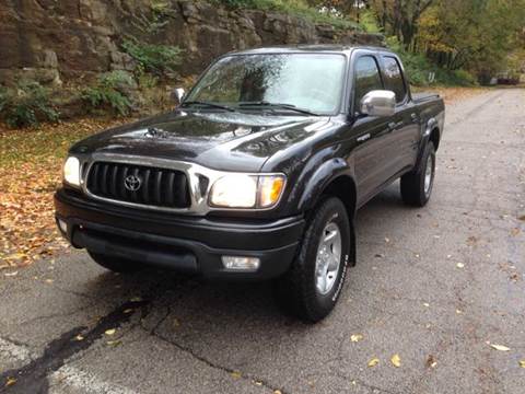 2004 Toyota Tacoma for sale at Bogie's Motors in Saint Louis MO