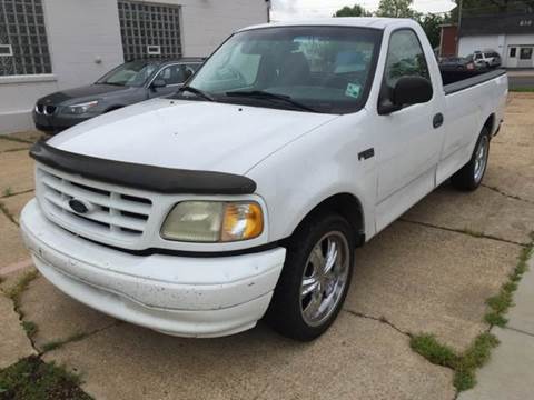 1999 Ford F-150 for sale at Bogie's Motors in Saint Louis MO