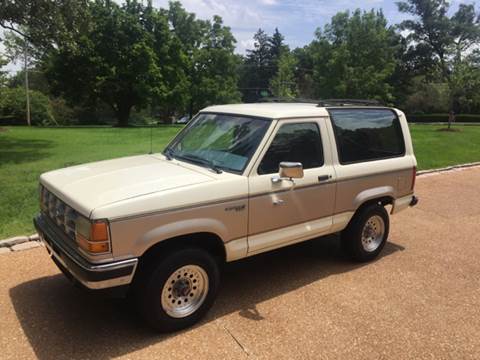 1989 Ford Bronco II for sale at Bogie's Motors in Saint Louis MO