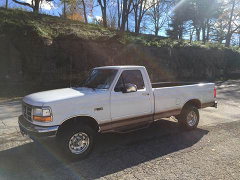 1995 Ford F-150 for sale at Bogie's Motors in Saint Louis MO