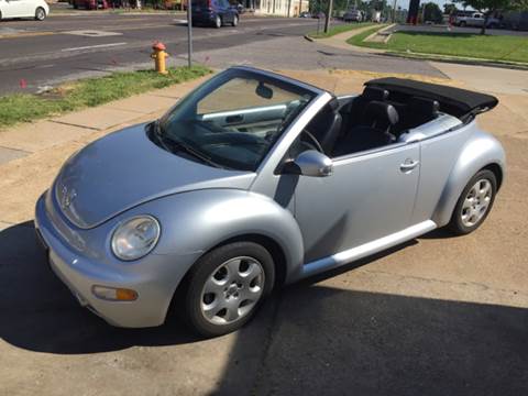 2003 Volkswagen New Beetle for sale at Bogie's Motors in Saint Louis MO