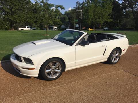 2007 Ford Mustang for sale at Bogie's Motors in Saint Louis MO